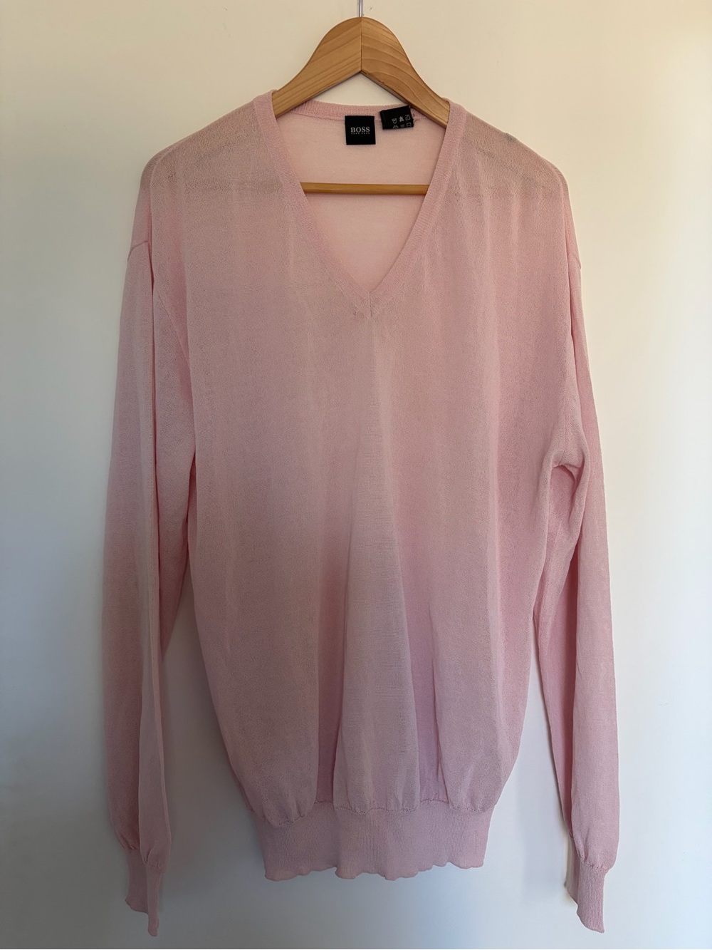 HUGO Men’s Light Pink V-Neck Sweater